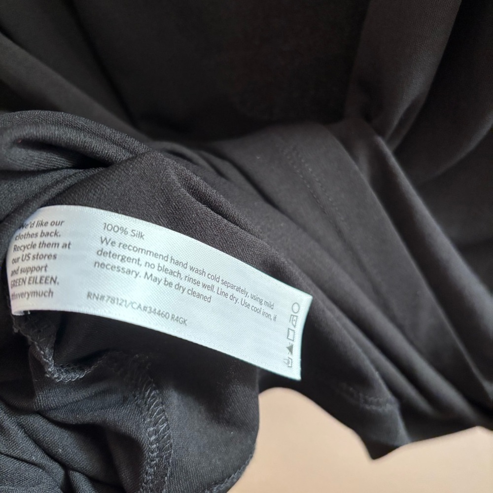 Eileen Fisher Black Silk Crossover Top Size M Long Sleeve V-Neck NWOT - Picture 5 of 5